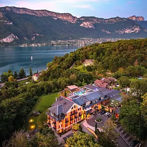 Les Tresoms And 4*, Annecy Frankrijk
